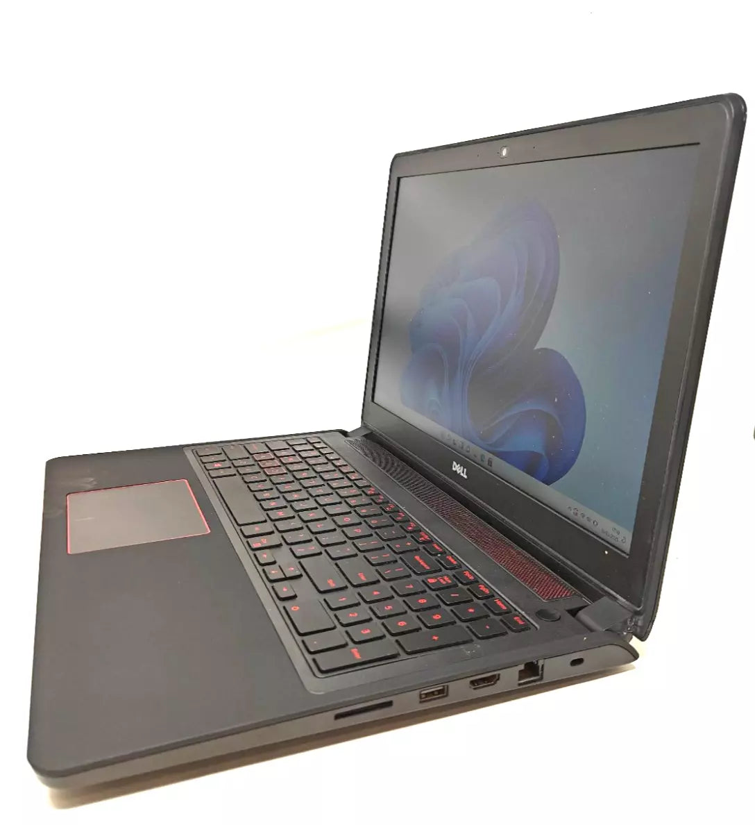 Dell inspiron 5577 I5 7300HQ 8gb 256gb 15,6" win 11