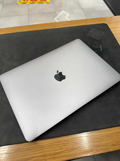 Apple Macbook Air 13" 2020 M1 16gb 256gb