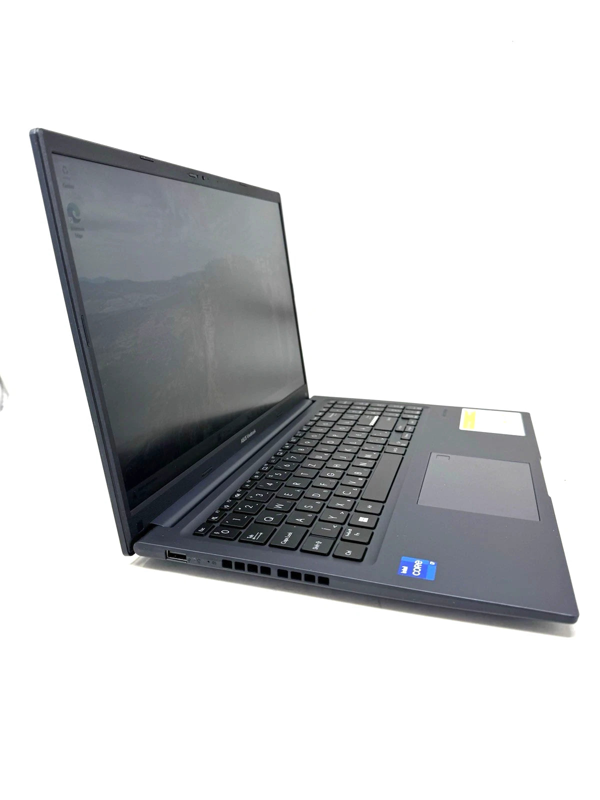 Asus Vivobook 15 X1502 I7 12700H 8GB ram 512GB ssd 15,6"