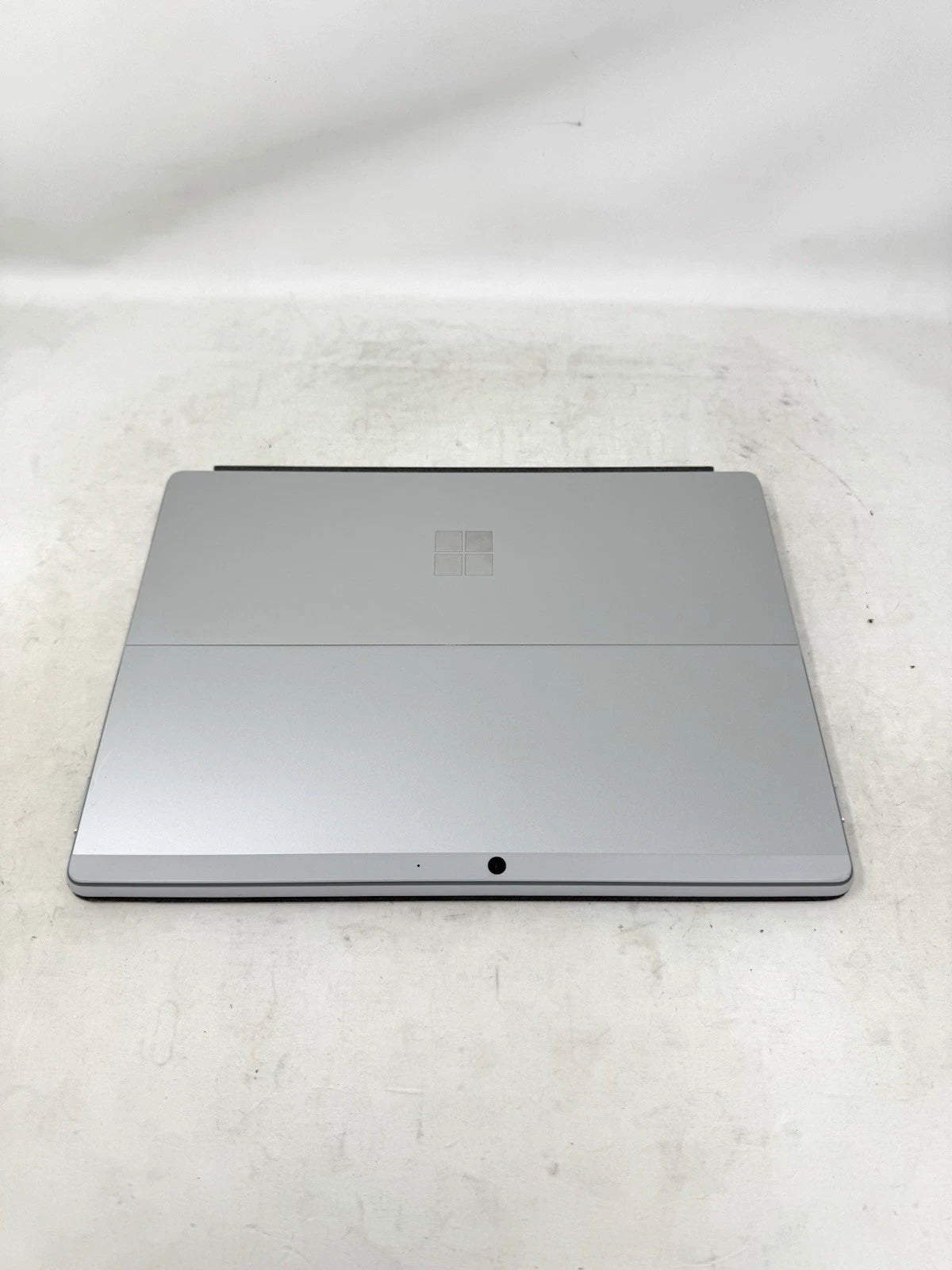 Microsoft surface Pro 8 I5 1145G7 16GB ram 256GB ssd 13"