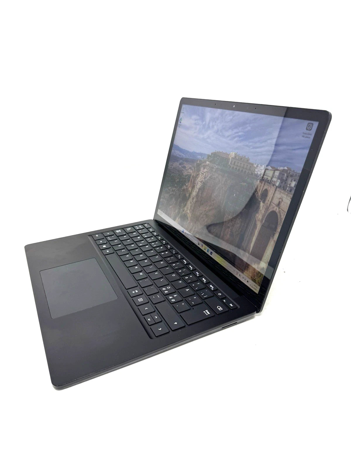 Microsoft surface lapotp 3 13,5" Ricondizionato – i7 1065G7, 16GB RAM, 512GB SSD