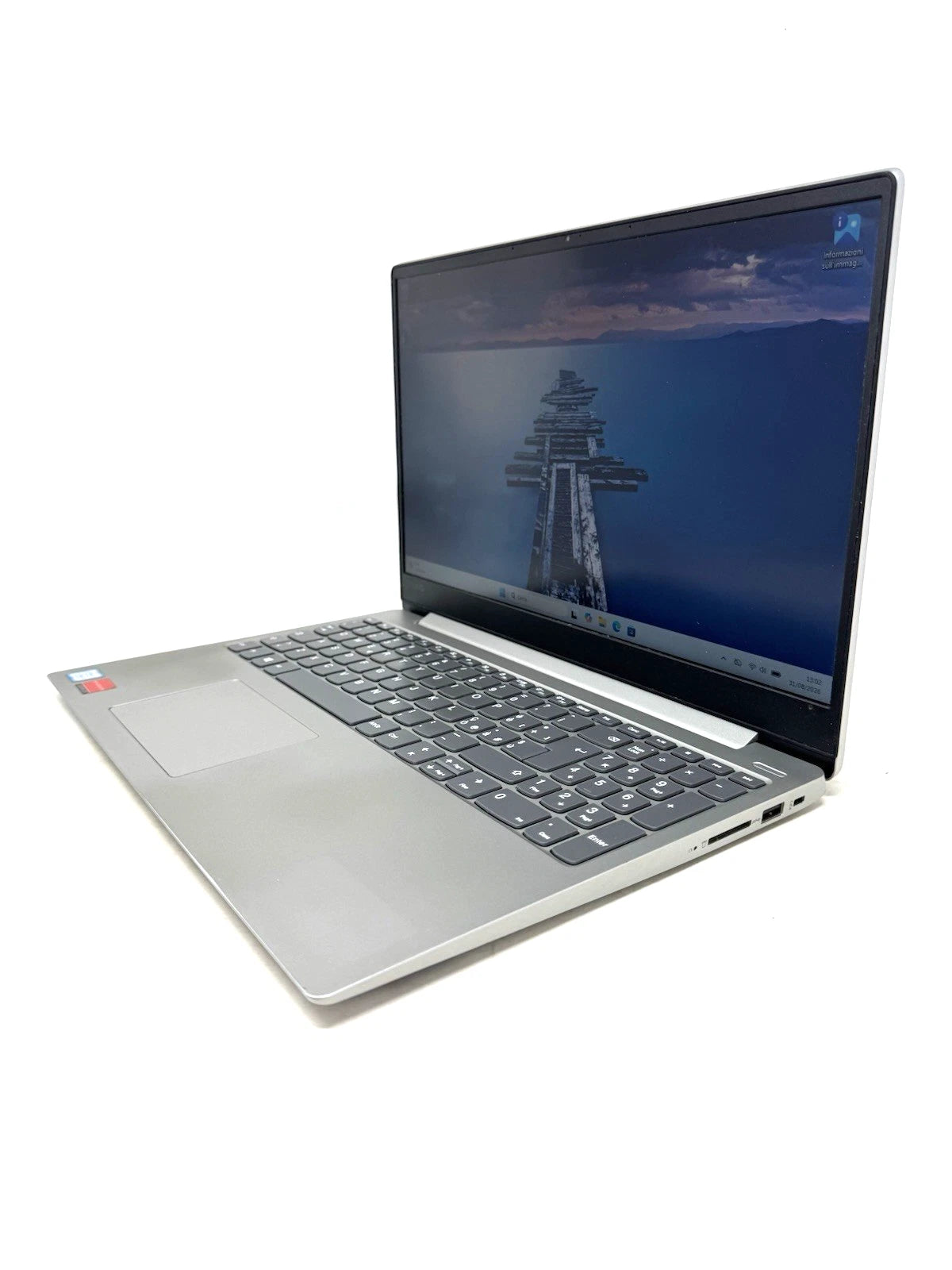 Lenovo Ideapad 330S-15IKB I5 8250U 8GB ram 256GB ssd 14"