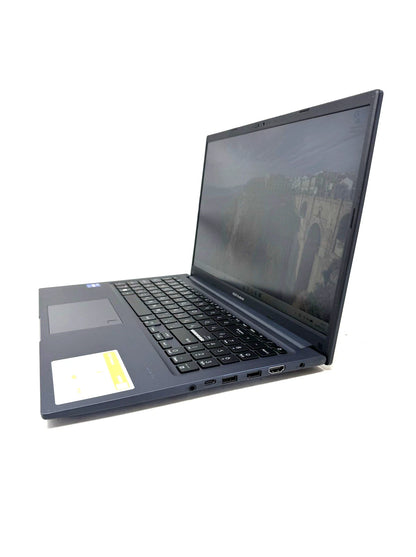 Asus Vivobook 15 X1502 I7 12700H 8GB ram 512GB ssd 15,6"